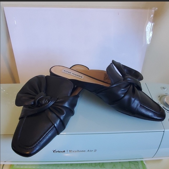 Steve Madden flats - Picture 1 of 4